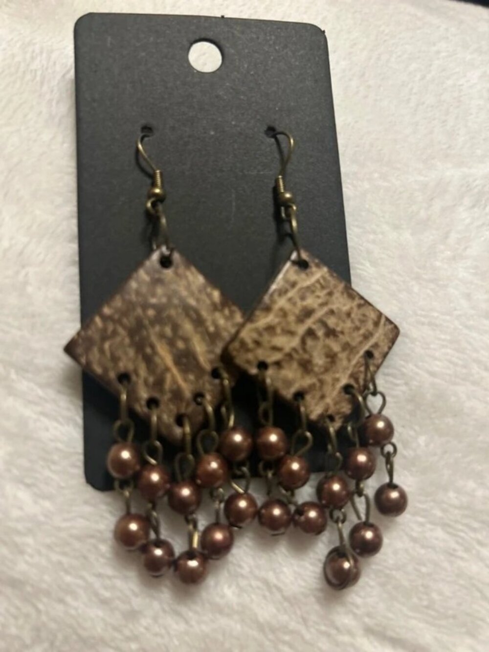 Dangle dropped earrings